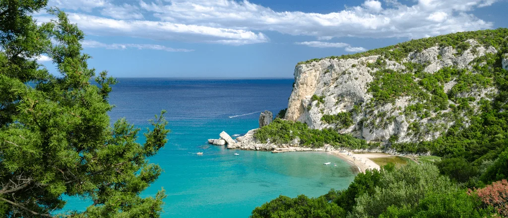 Escape the Crowds: 5 Secluded Beaches in Sardinia and Corsica Only Accessible by Boat