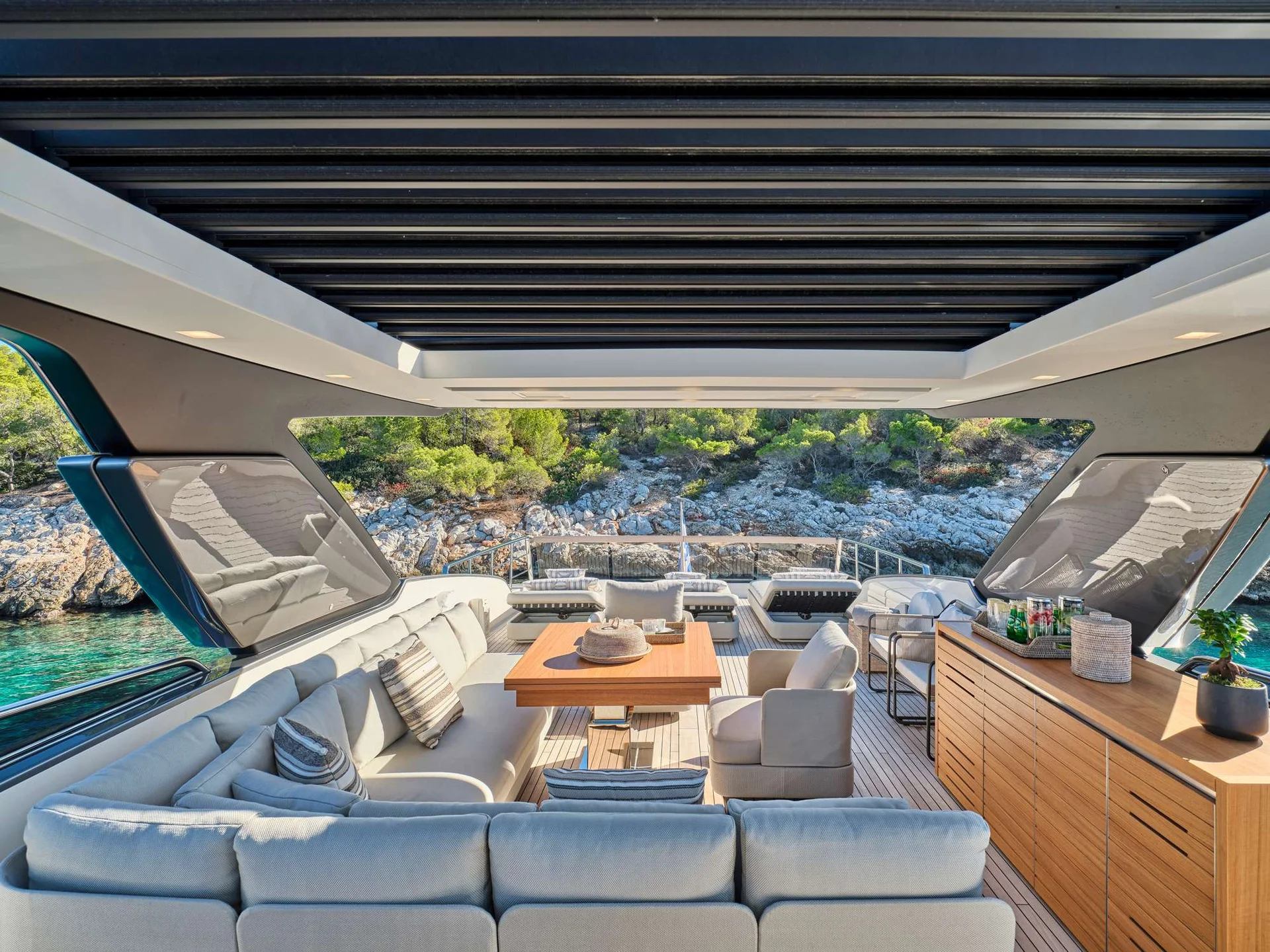 Sanlorenzo yacht charter greece akasti