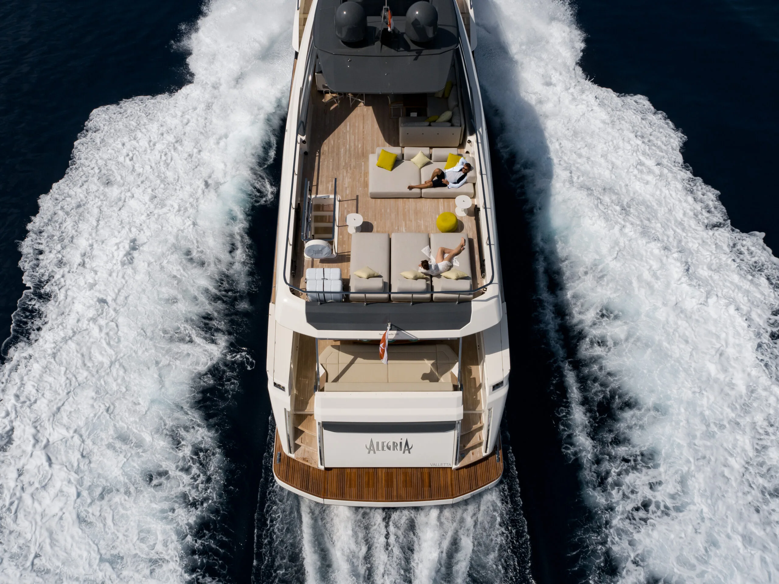 ALEGRIA II — exterior & interior photo