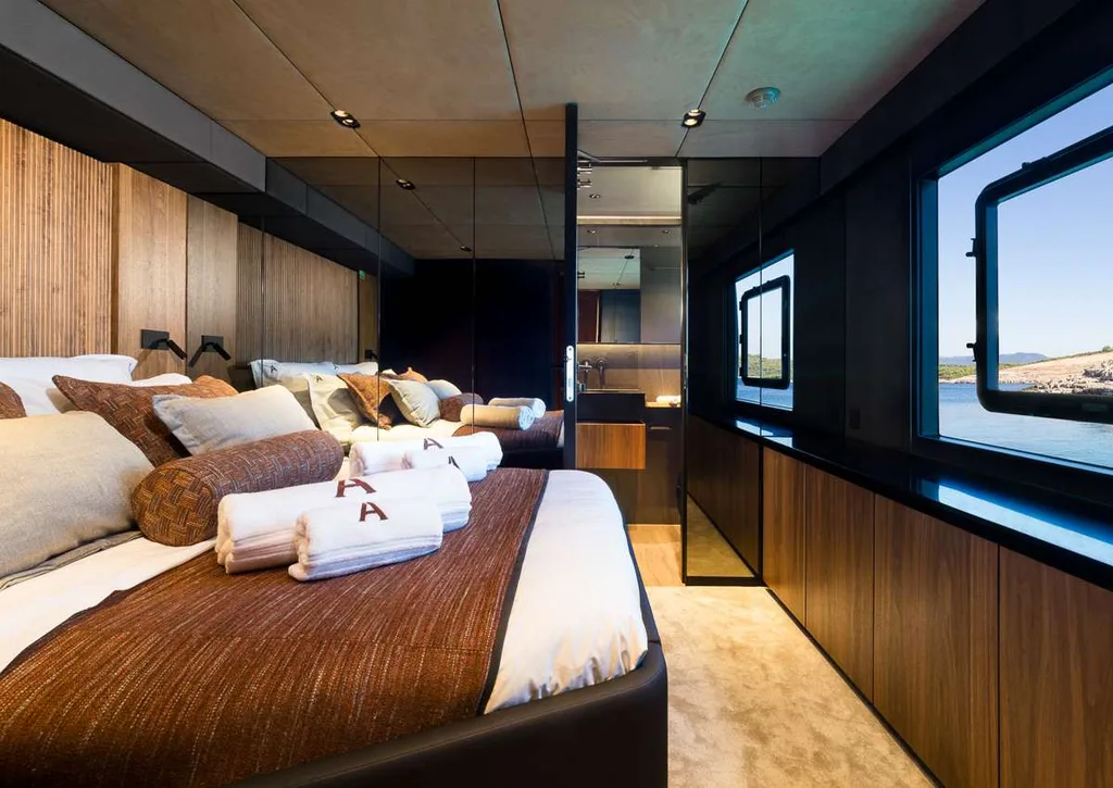 AMBER ONE — exterior & interior photo