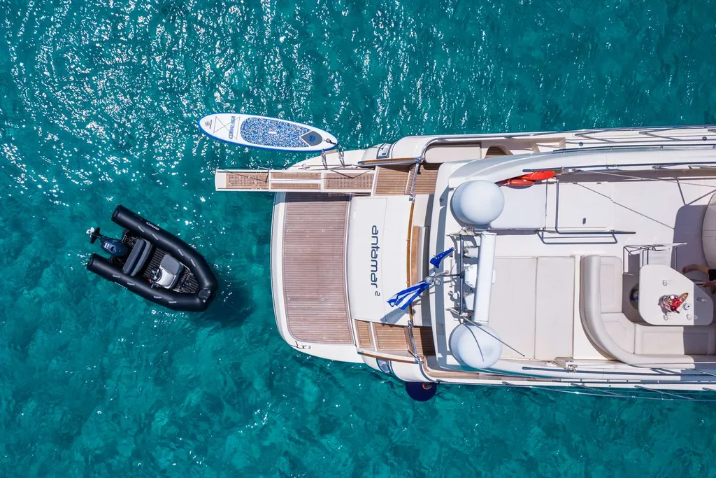 ANTAMAR II — exterior & interior photo