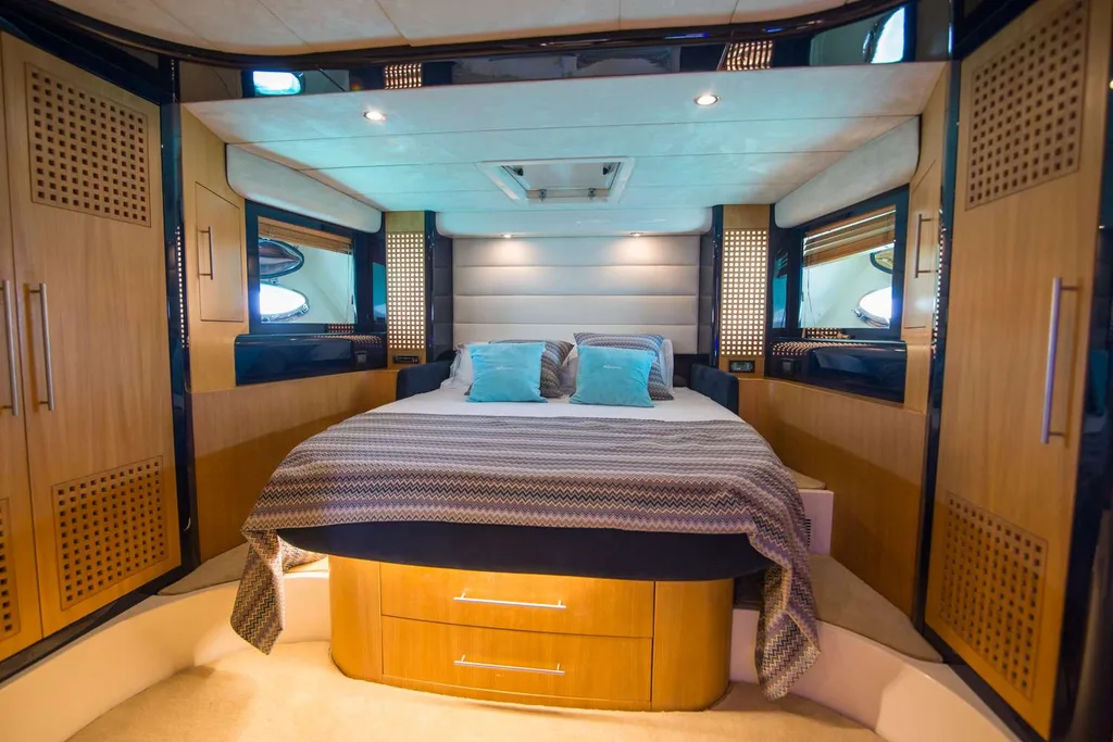 ANTAMAR II — exterior & interior photo