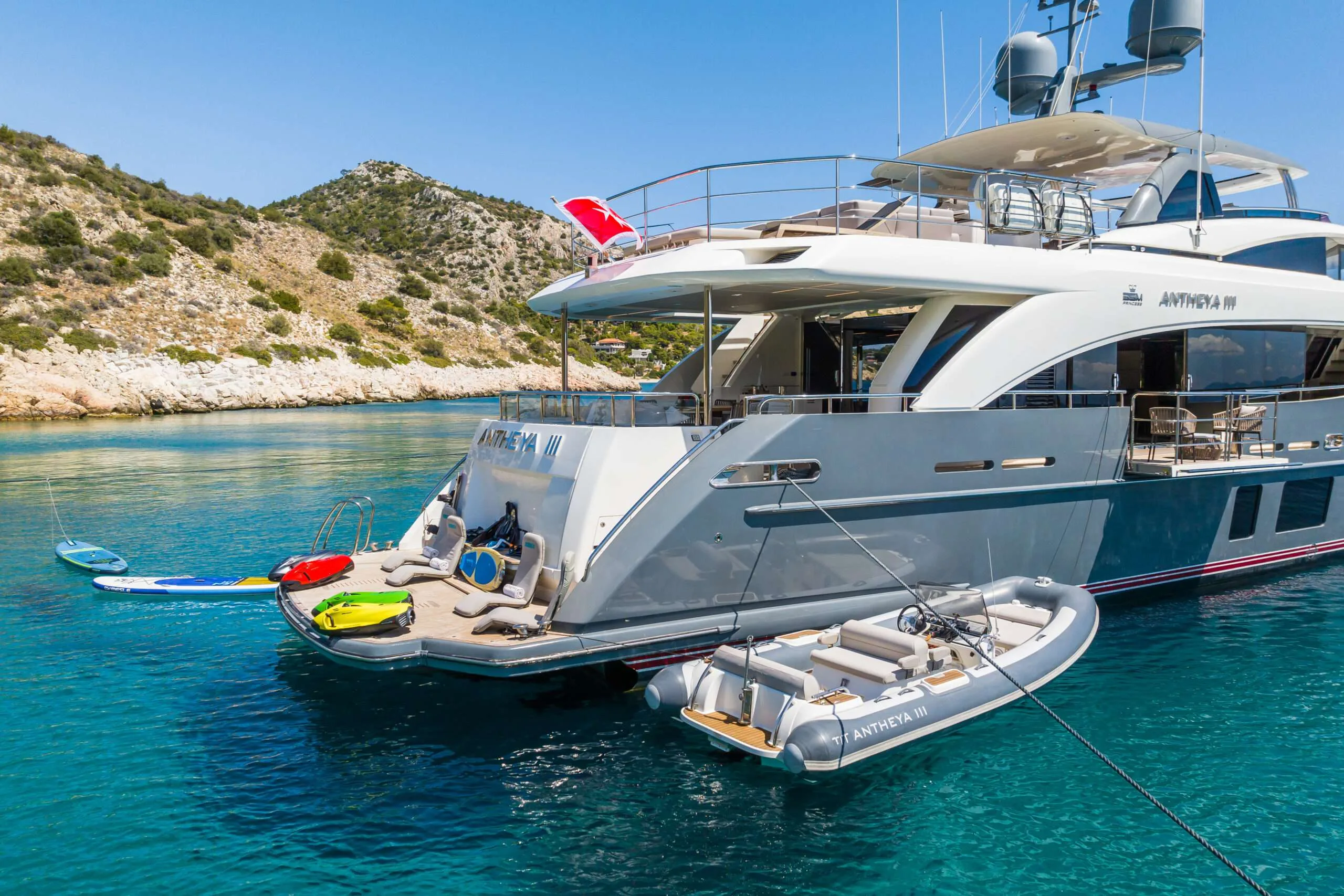 ANTHEYA III — exterior & interior photo