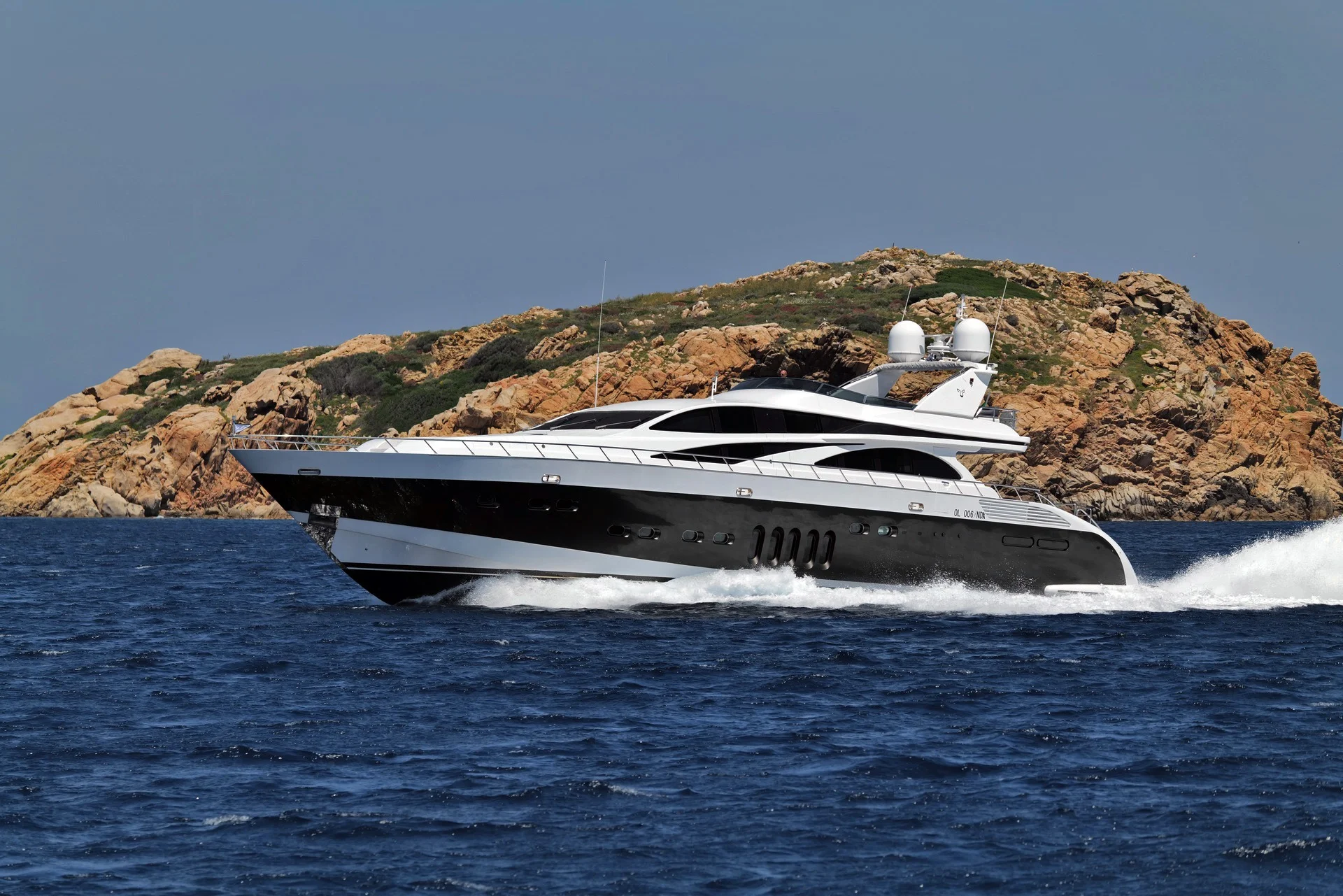 ATHOS — exterior & interior photo