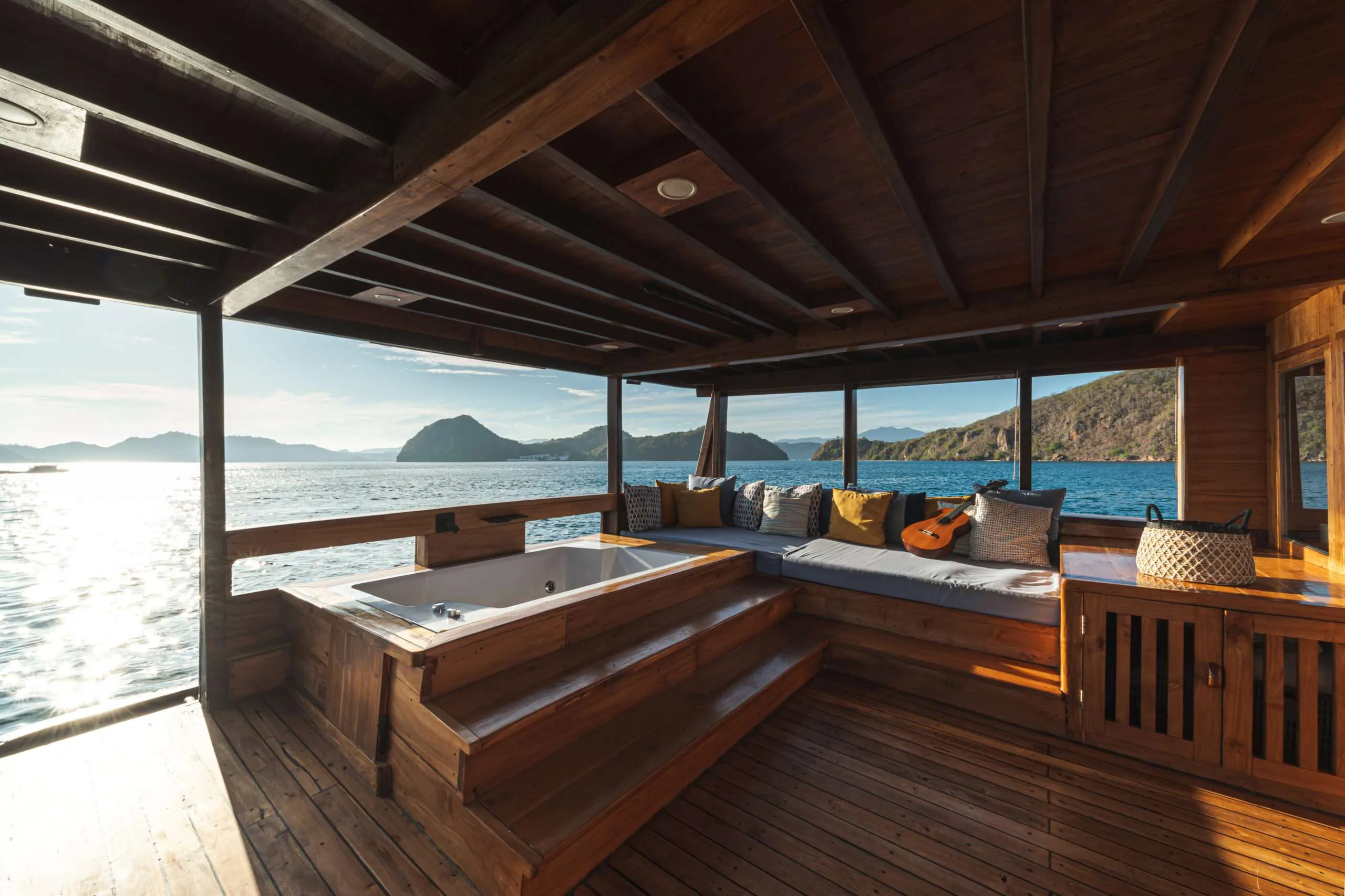 phinisi yacht charter indonesia augustine