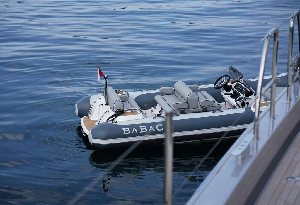 BABAC — exterior & interior photo