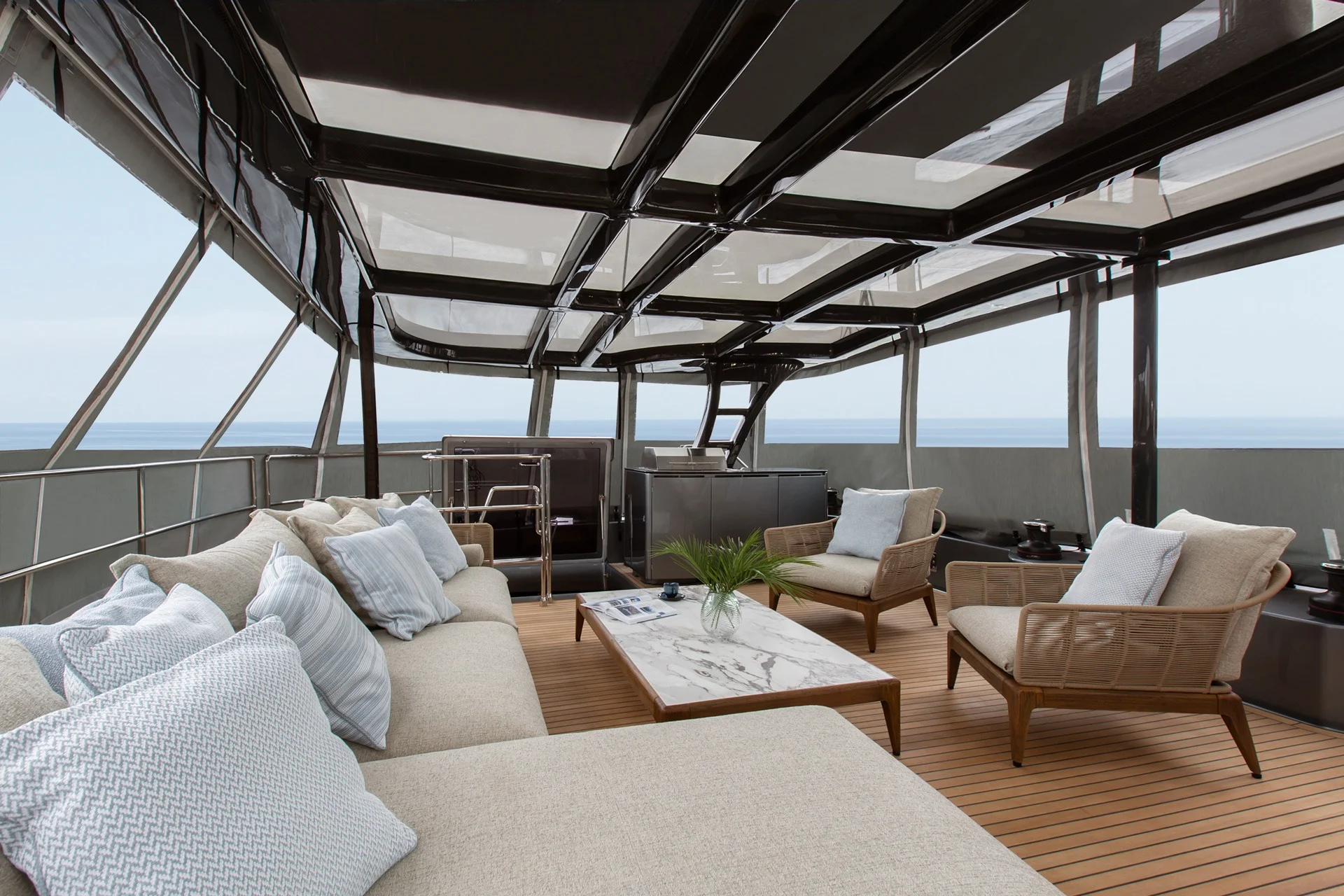 CALMA — exterior & interior photo