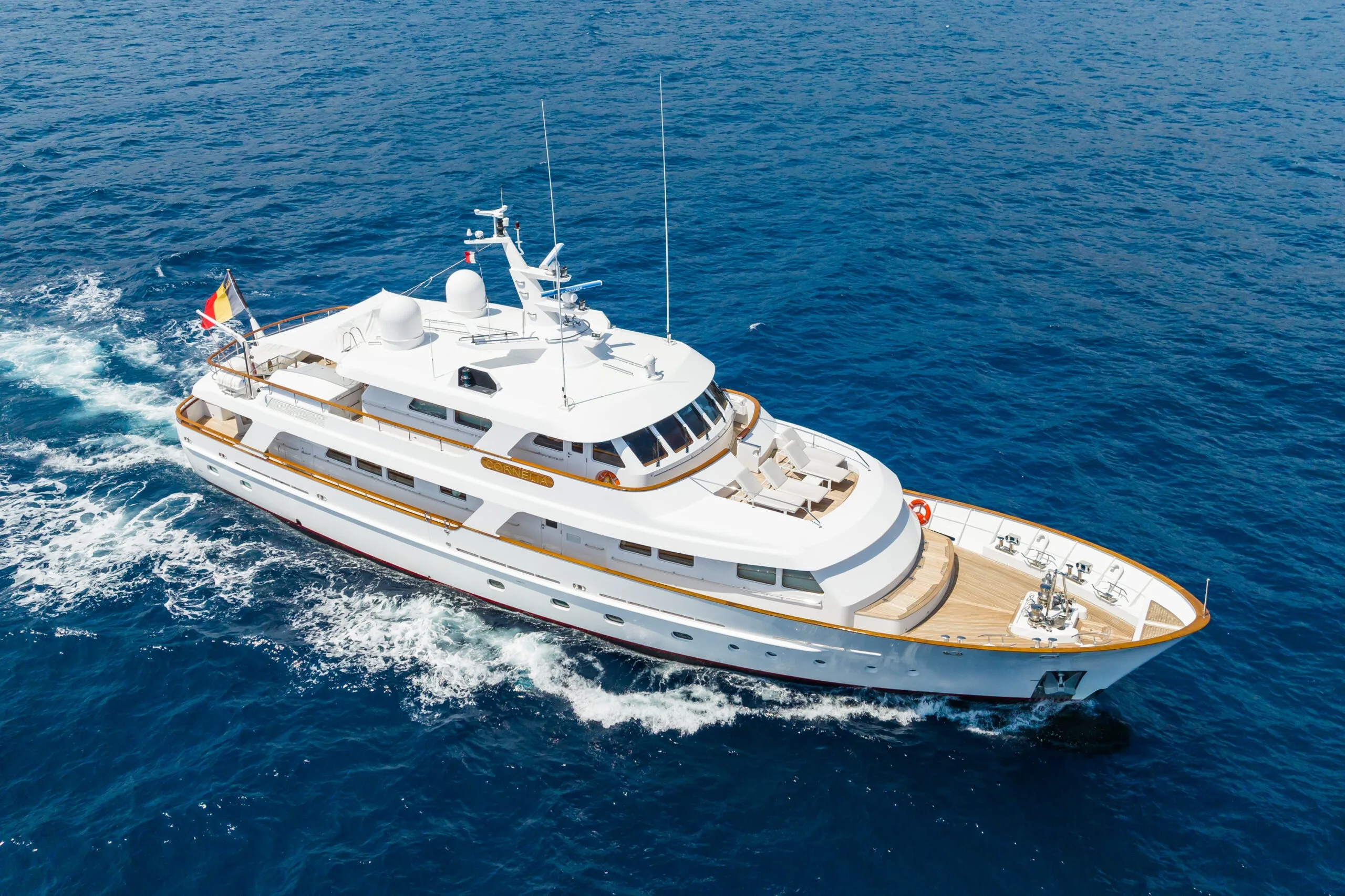 CORNELIA — exterior & interior photo