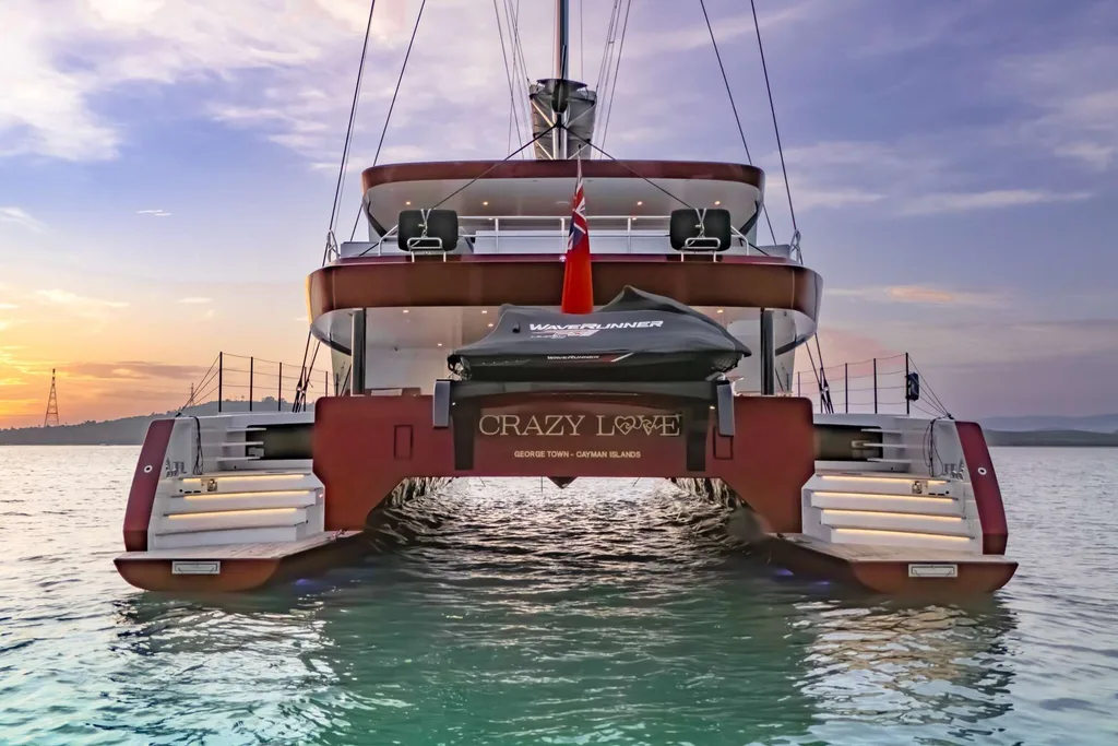 88HH Catamarans French Polynesia Charter