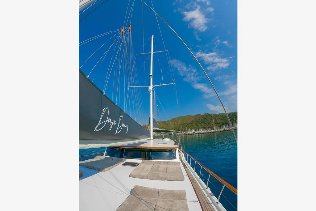 DERYA DENIZ — exterior & interior photo