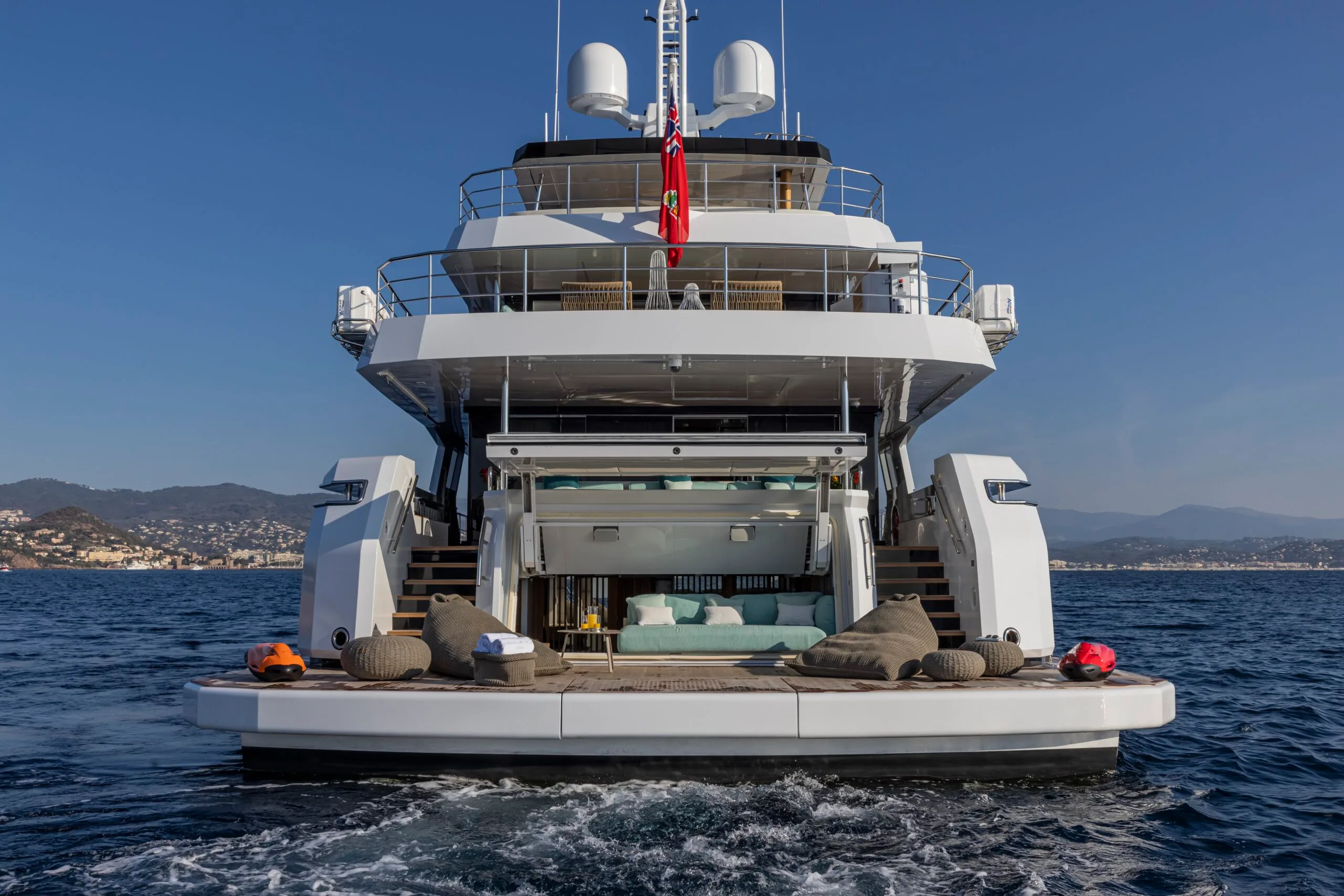 EMOCEAN — exterior & interior photo