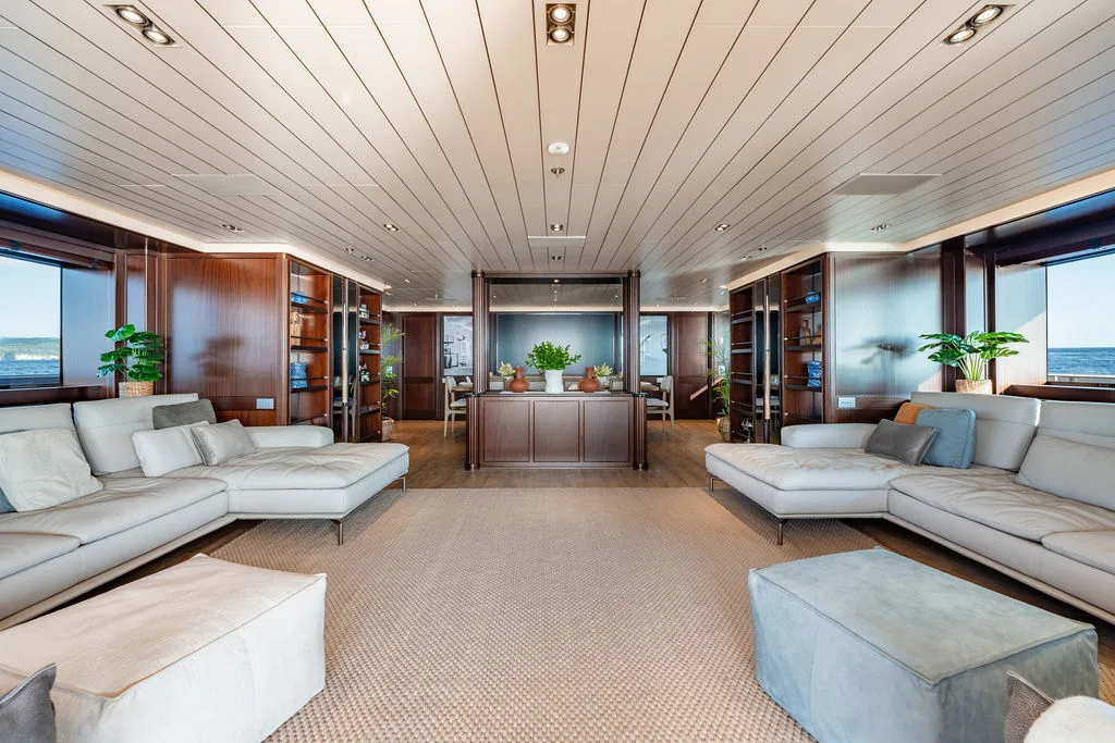 GALILEO — exterior & interior photo