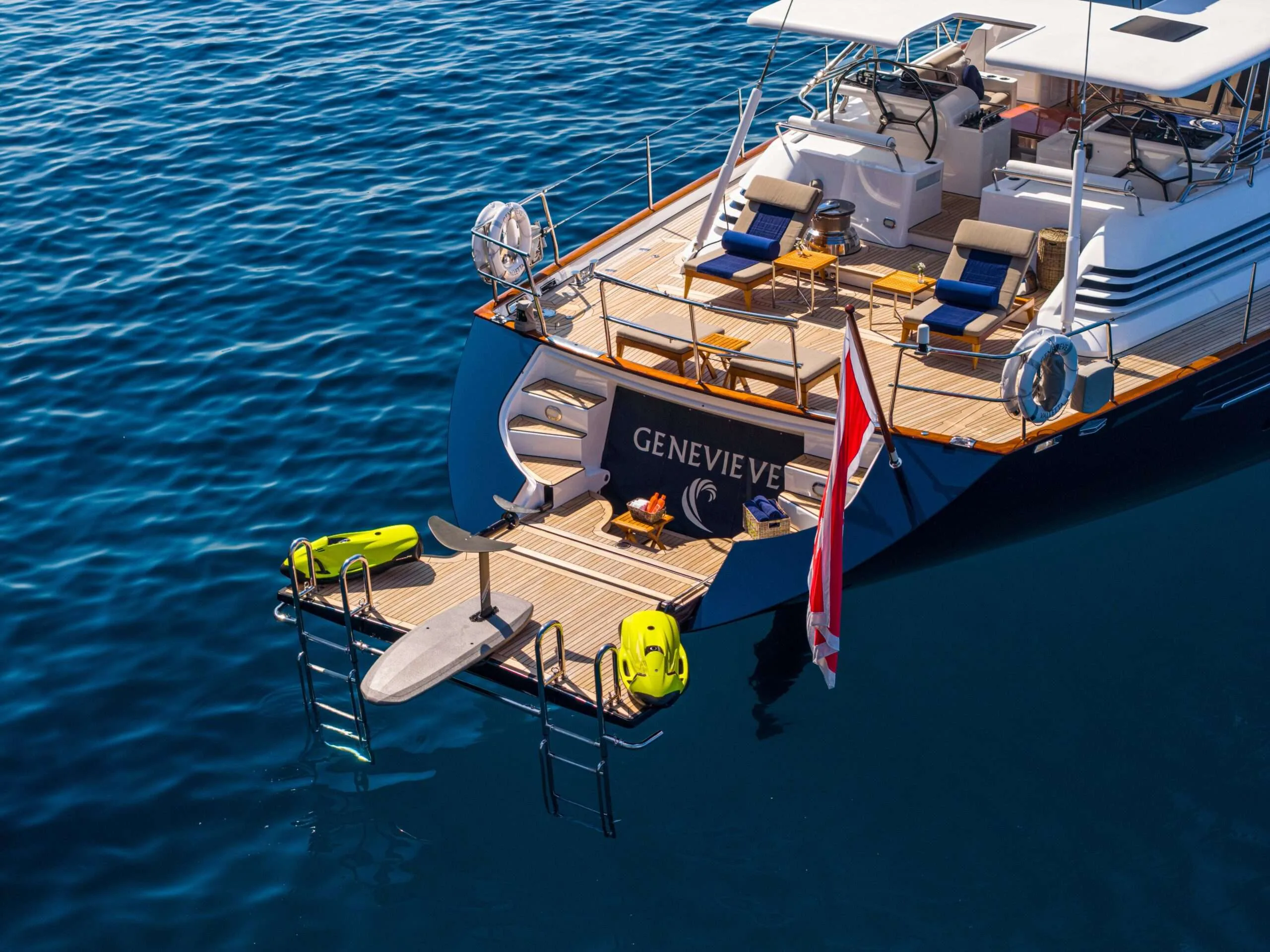 Copyright © www.yacht-shot.com
Stuart Pearce