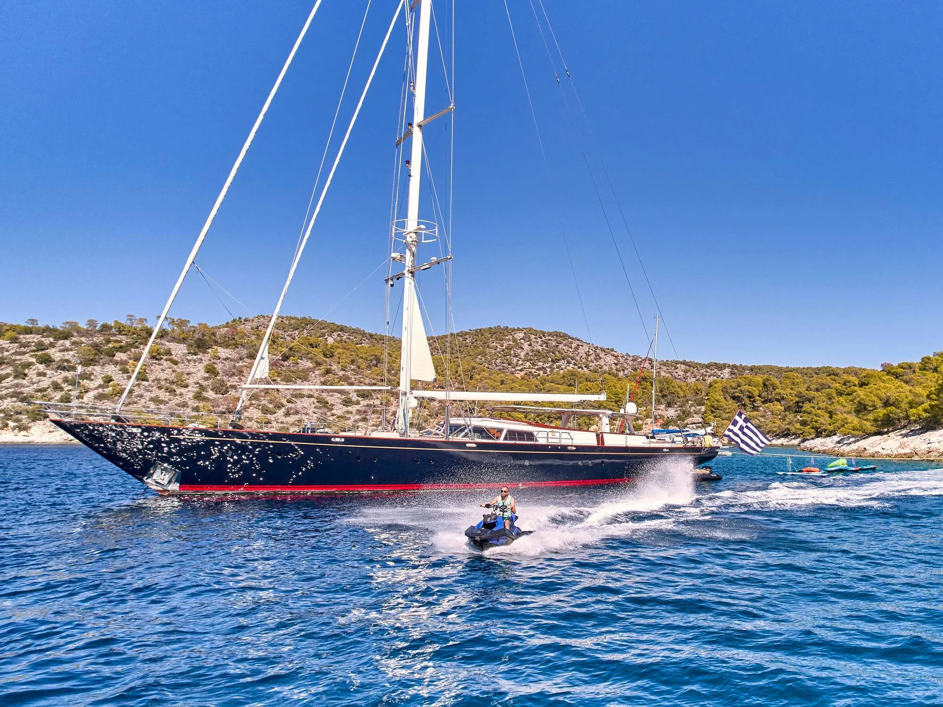 GITANA — exterior & interior photo