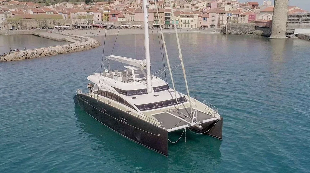 HOUBARA — exterior & interior photo