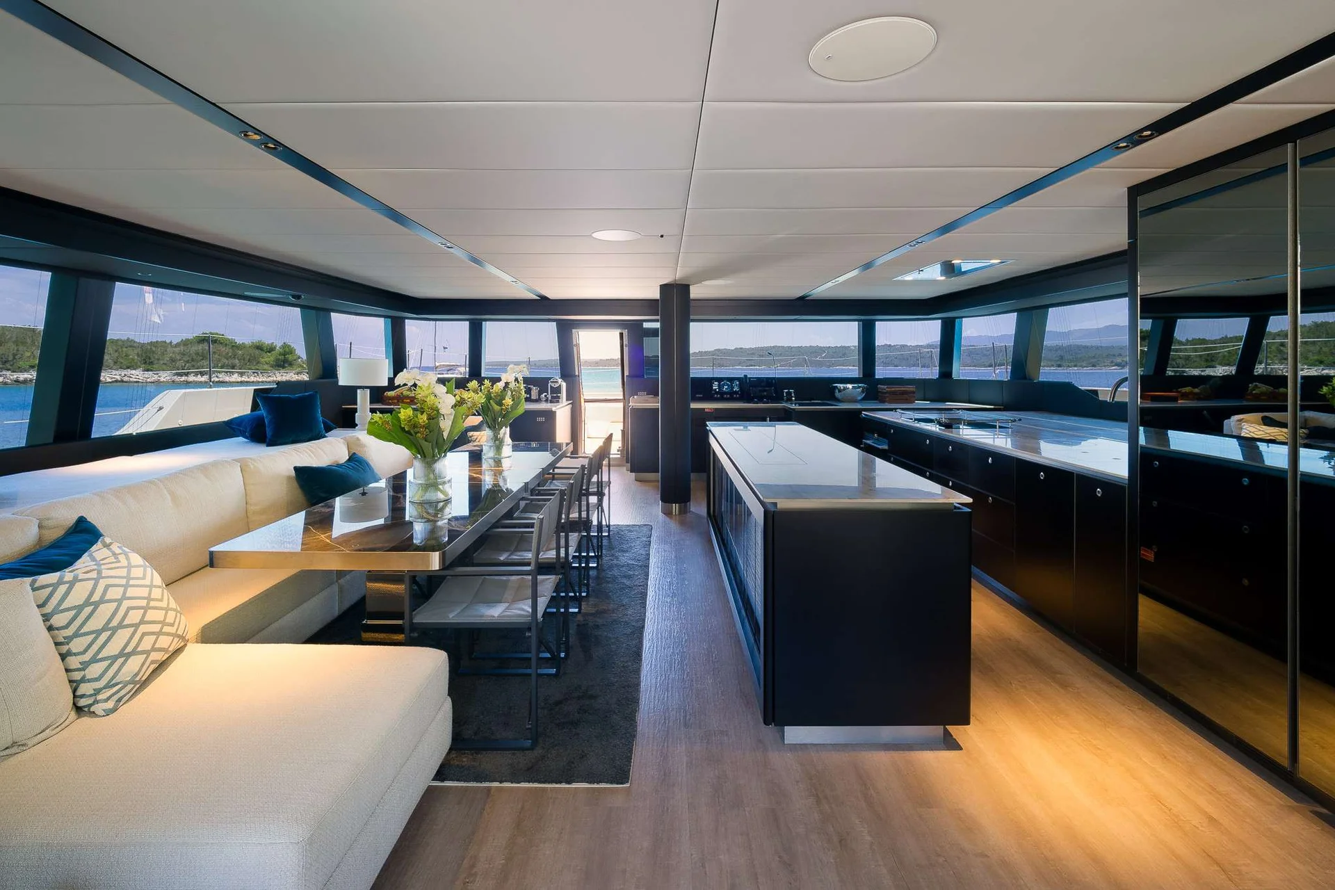 N+1 — exterior & interior photo