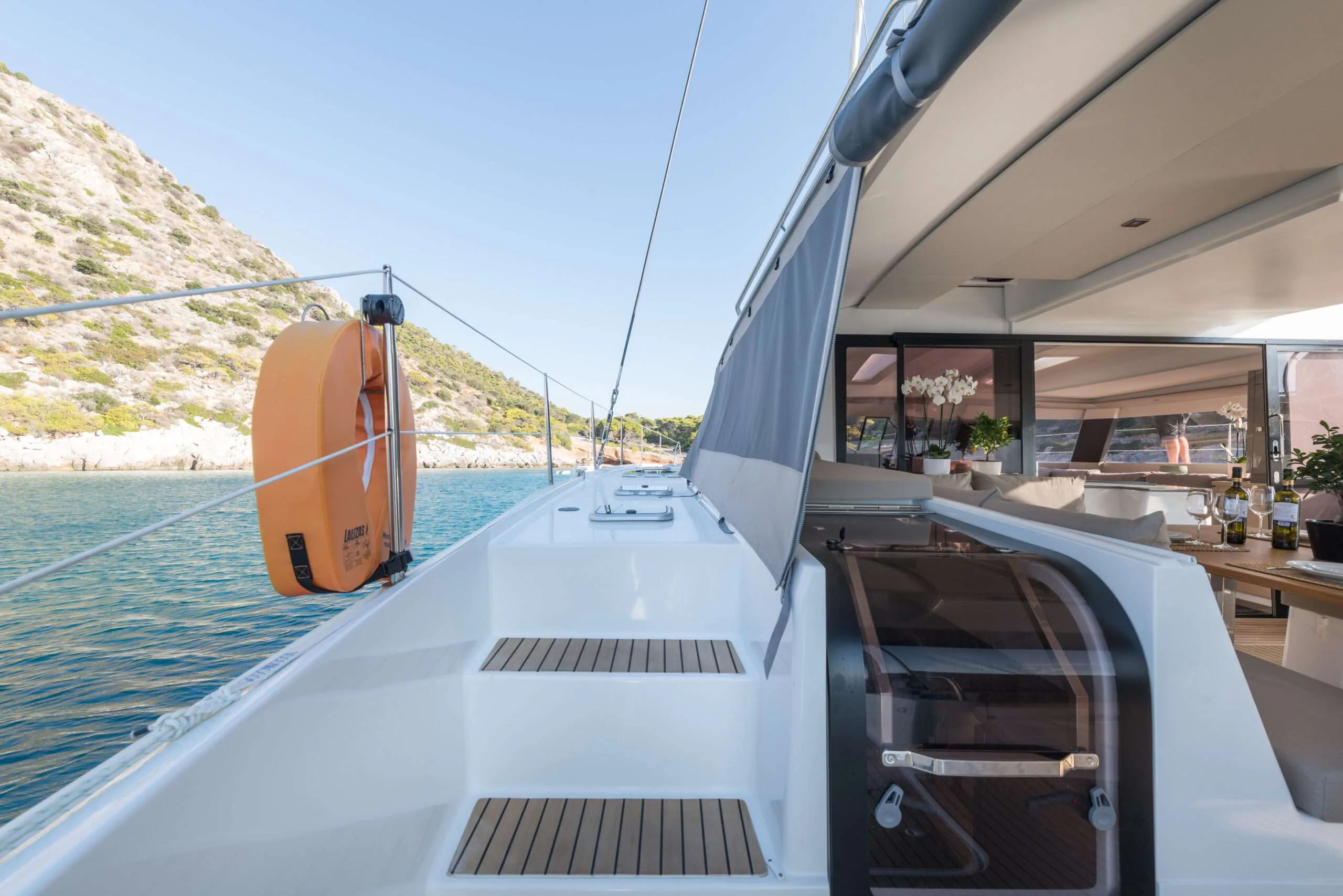 PI 2 — exterior & interior photo