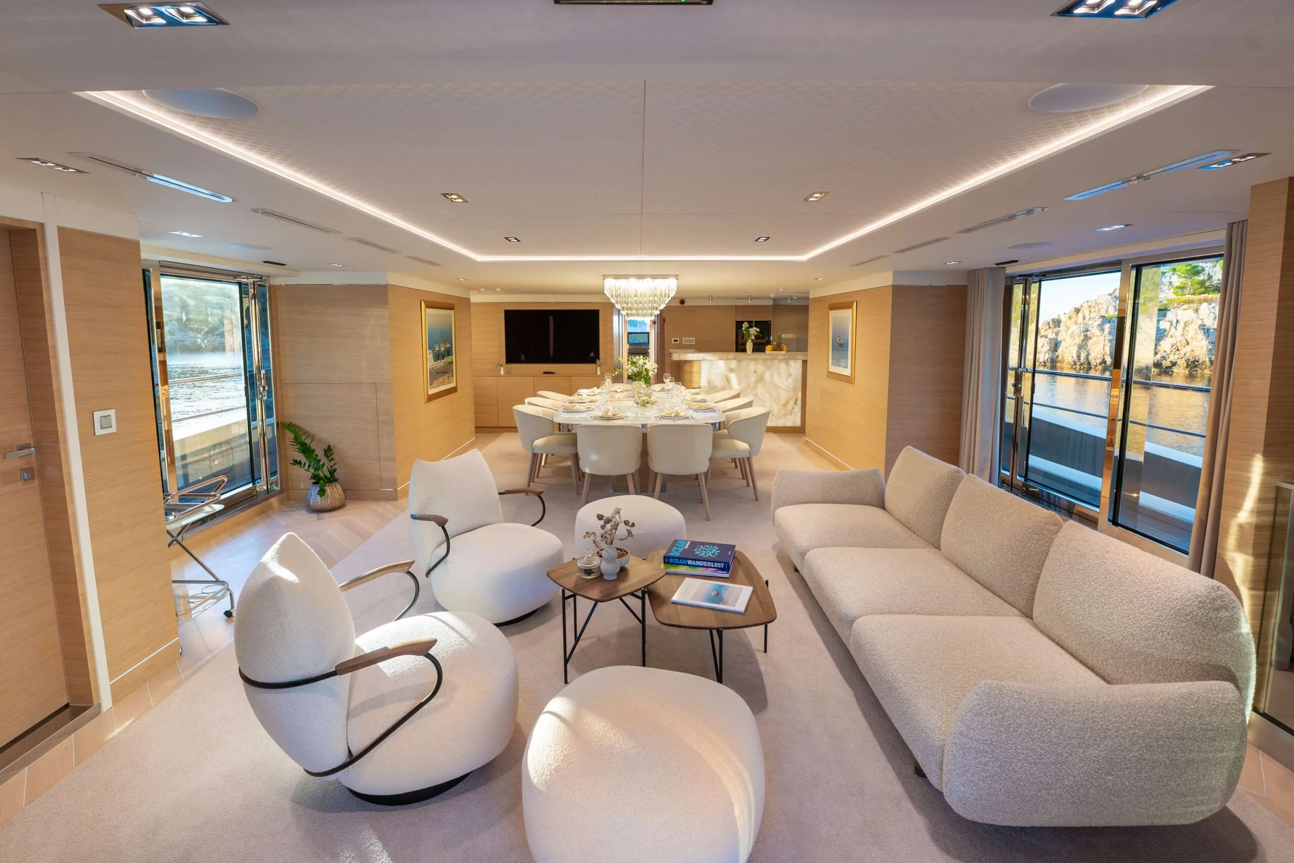 RENATA — exterior & interior photo