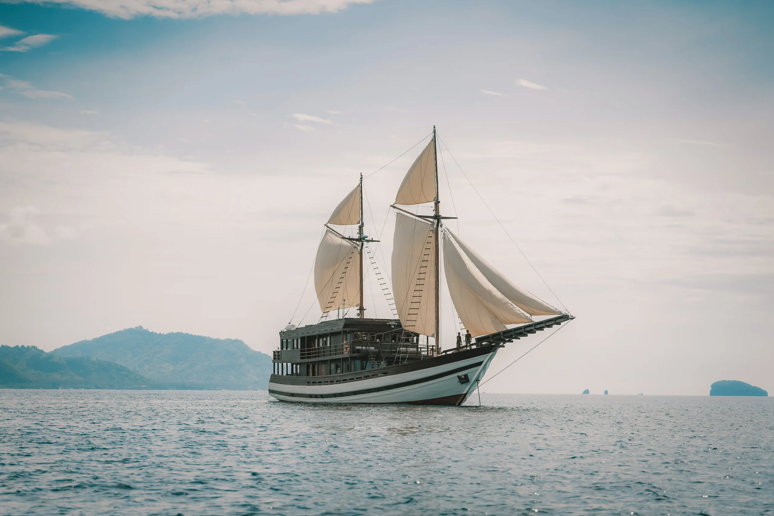 SAMSARA SAMUDRA — exterior & interior photo