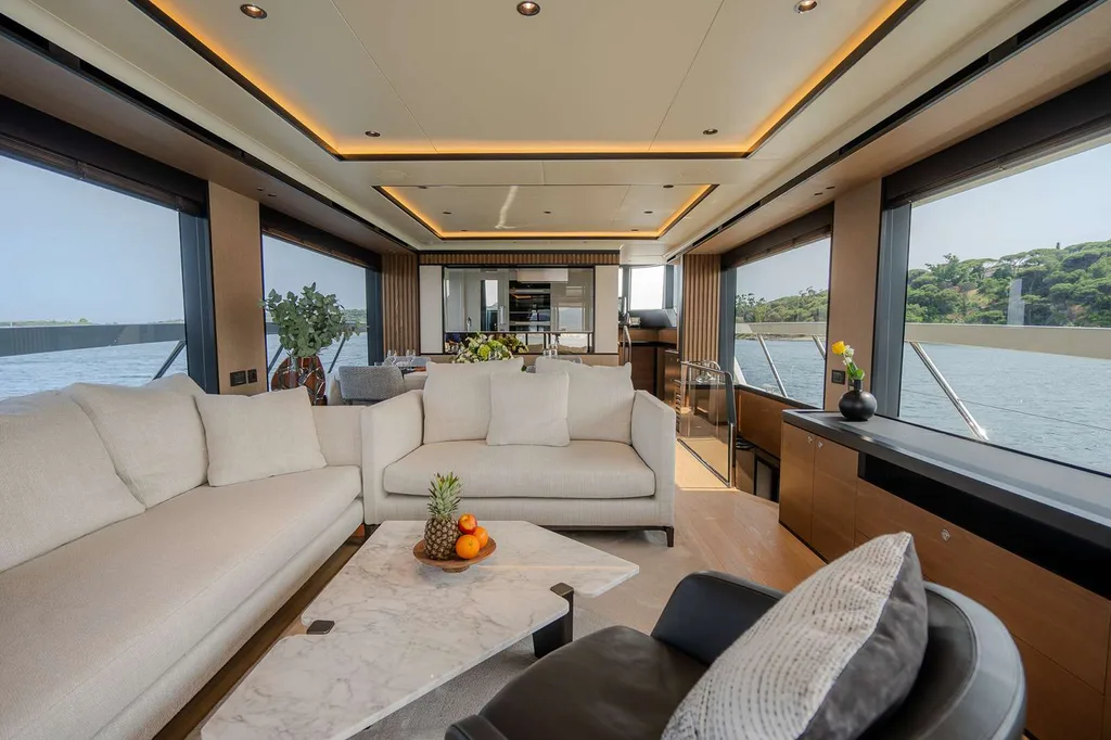 SEMELA — exterior & interior photo