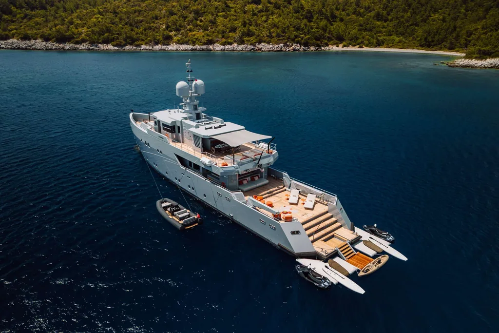 Aegean Motor Yacht CARMEN in Croatia
