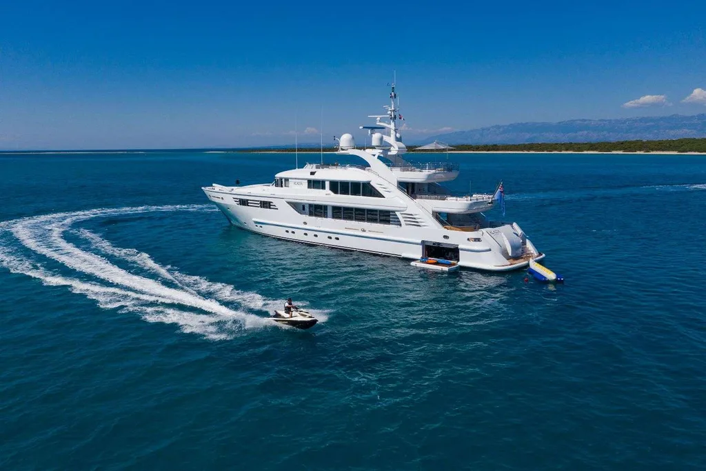 ISA Superyacht ALALYA in Croatia