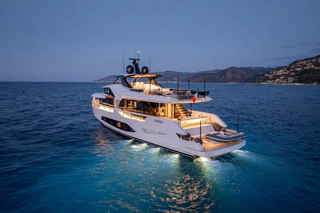 Ferretti INFYNITO 80 TRILOGY motor yacht