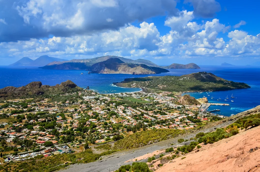 SICILY &amp; AEOLIAN ISLANDS