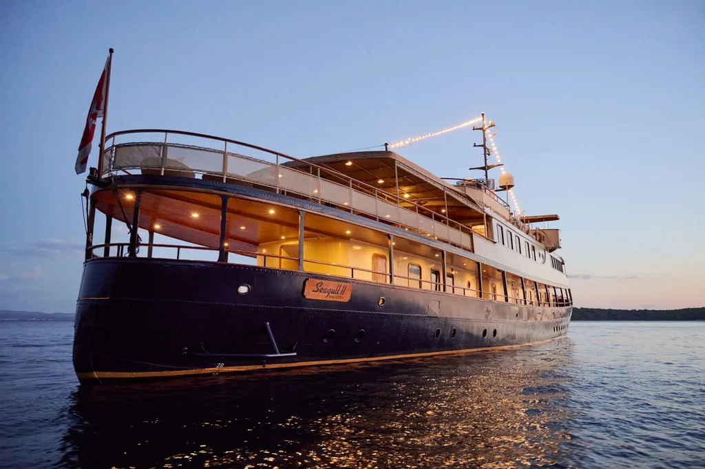 SEAGULL II classic motor yacht